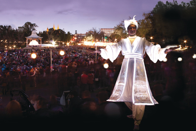 这两个：澳亚艺术节＆年度老爷车巡游冰球突破网站真正的玩家一定不会错过(图2)